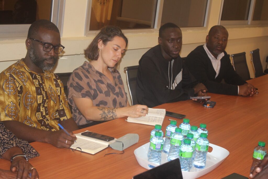 b93fe567 d43b 4ef9 9f86 41cff2d53bc8